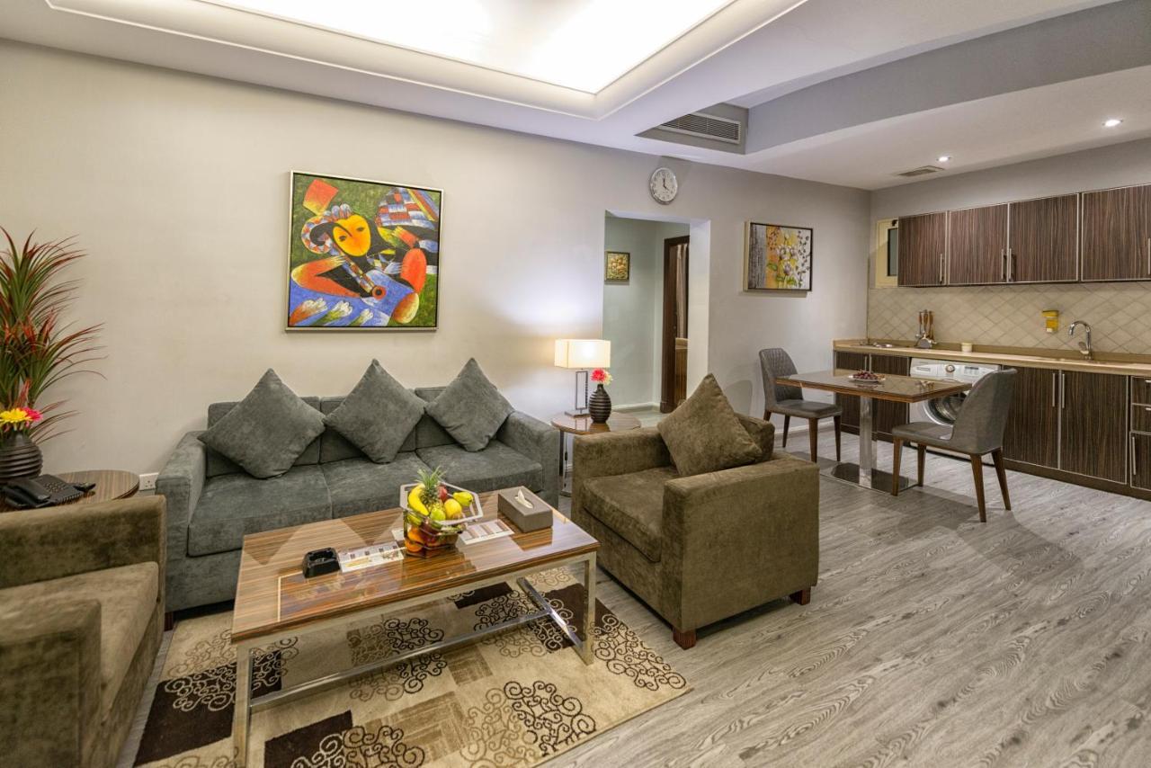 Elite Al Hamra - Al Cornich Aparthotel Jeddah Bagian luar foto