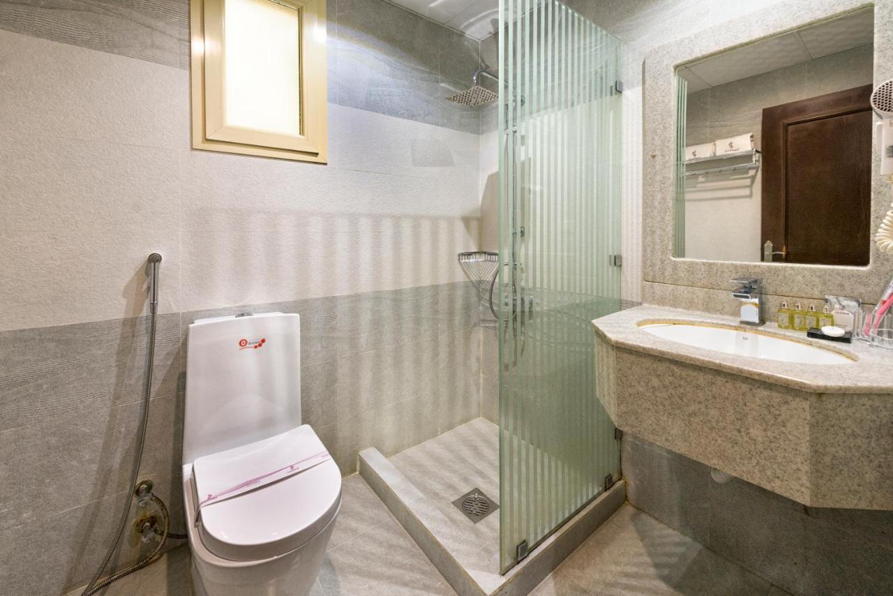 Elite Al Hamra - Al Cornich Aparthotel Jeddah Bagian luar foto