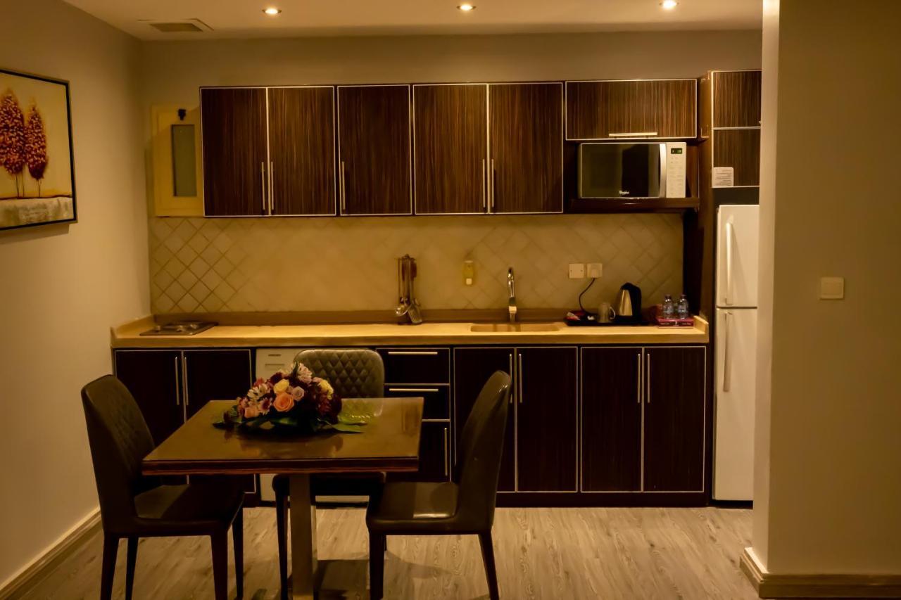 Elite Al Hamra - Al Cornich Aparthotel Jeddah Bagian luar foto