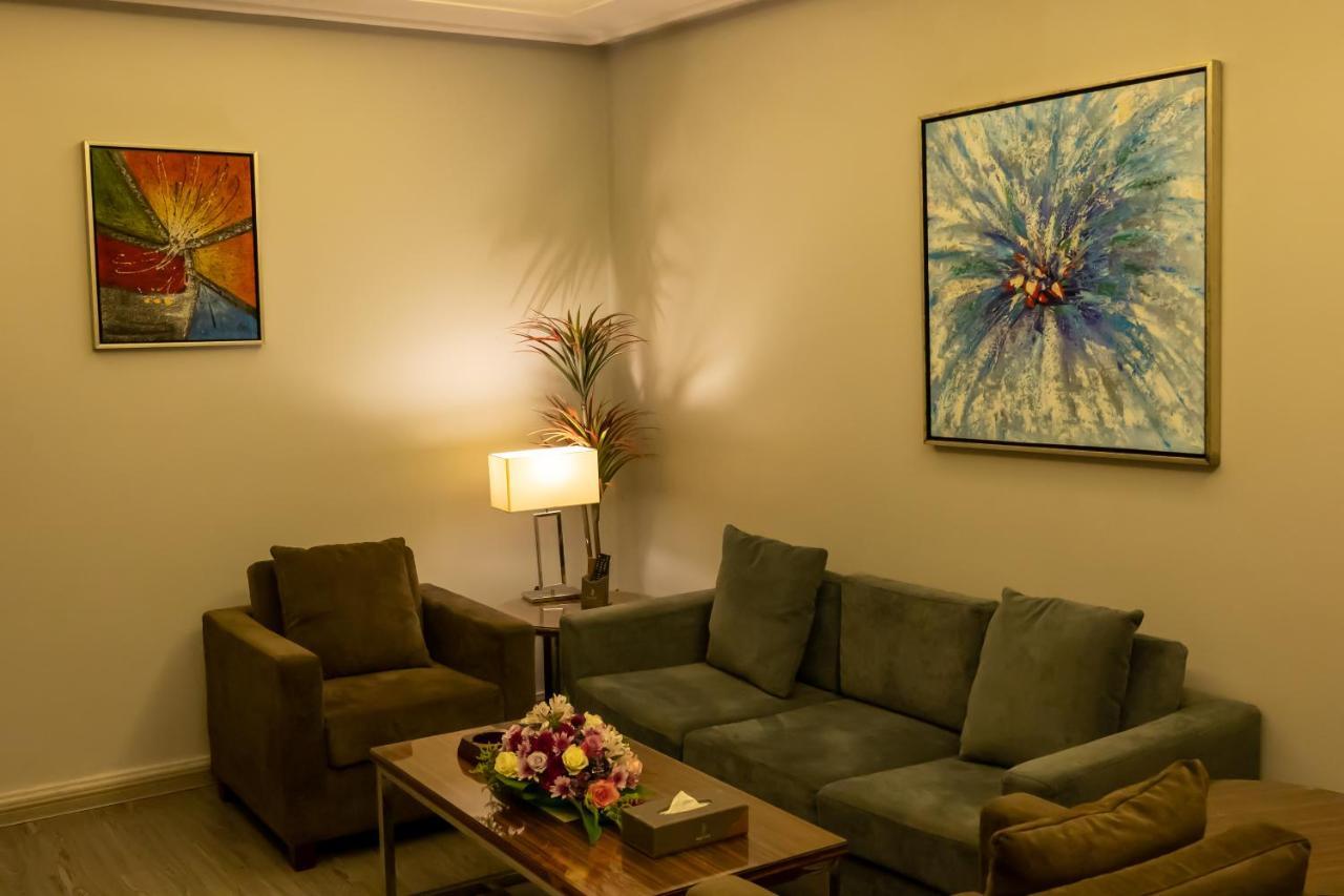 Elite Al Hamra - Al Cornich Aparthotel Jeddah Bagian luar foto