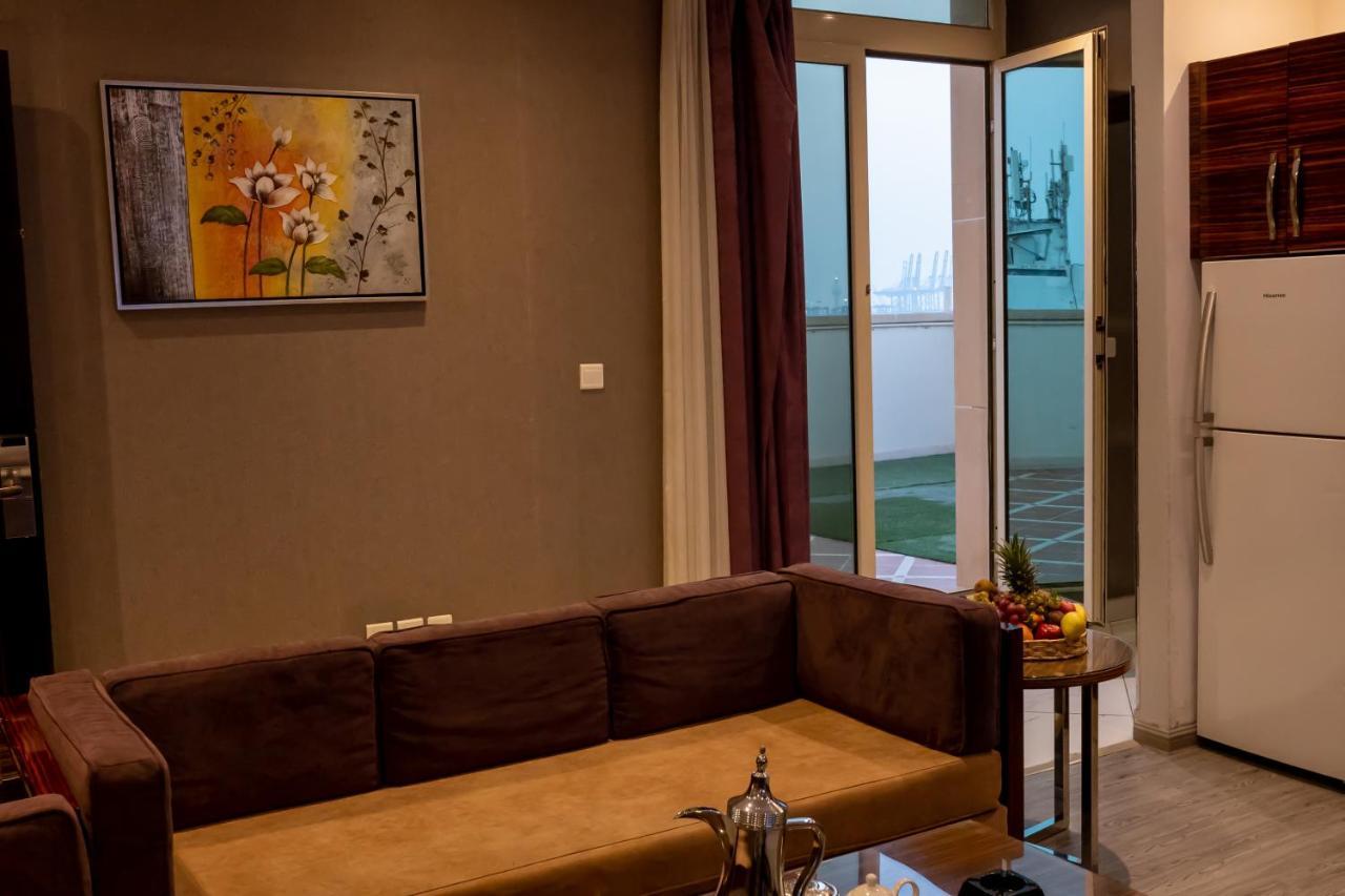 Elite Al Hamra - Al Cornich Aparthotel Jeddah Bagian luar foto