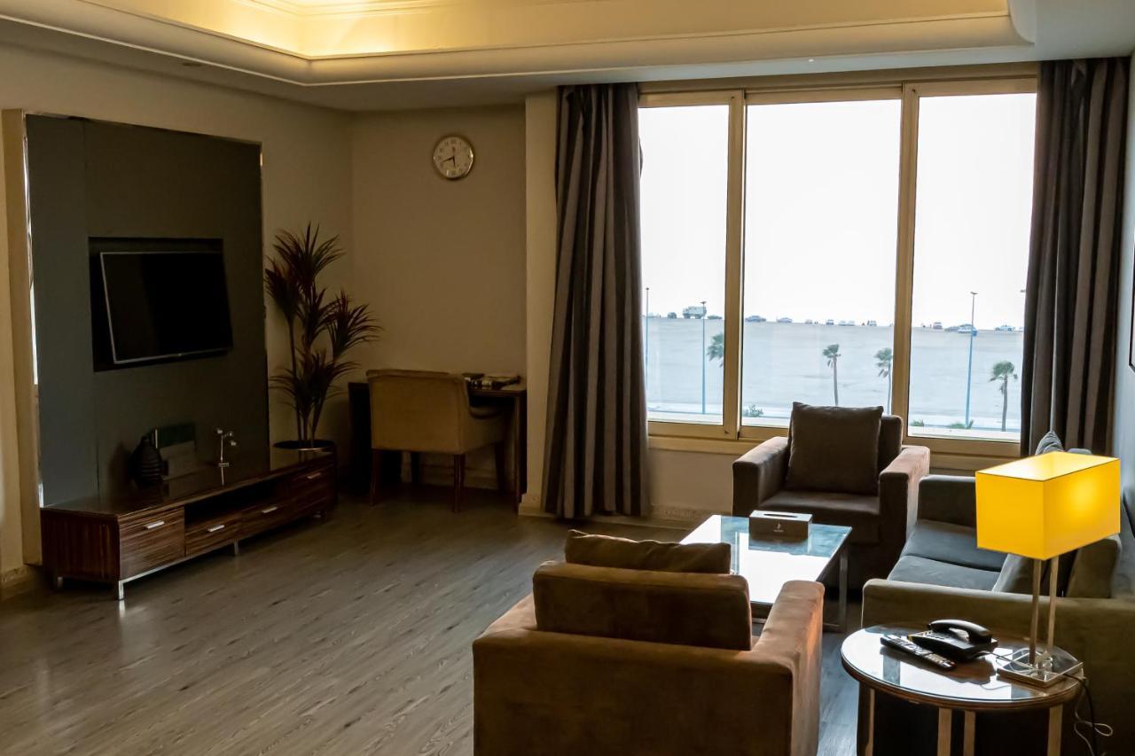 Elite Al Hamra - Al Cornich Aparthotel Jeddah Bagian luar foto