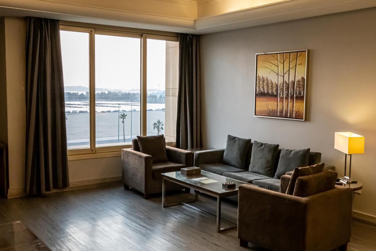 Elite Al Hamra - Al Cornich Aparthotel Jeddah Bagian luar foto